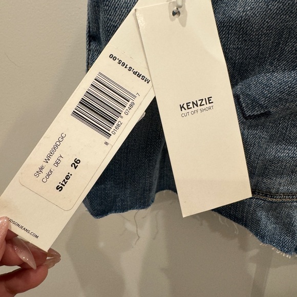 NWT Hudson Kenzie shorts in size 26 - Picture 3 of 4